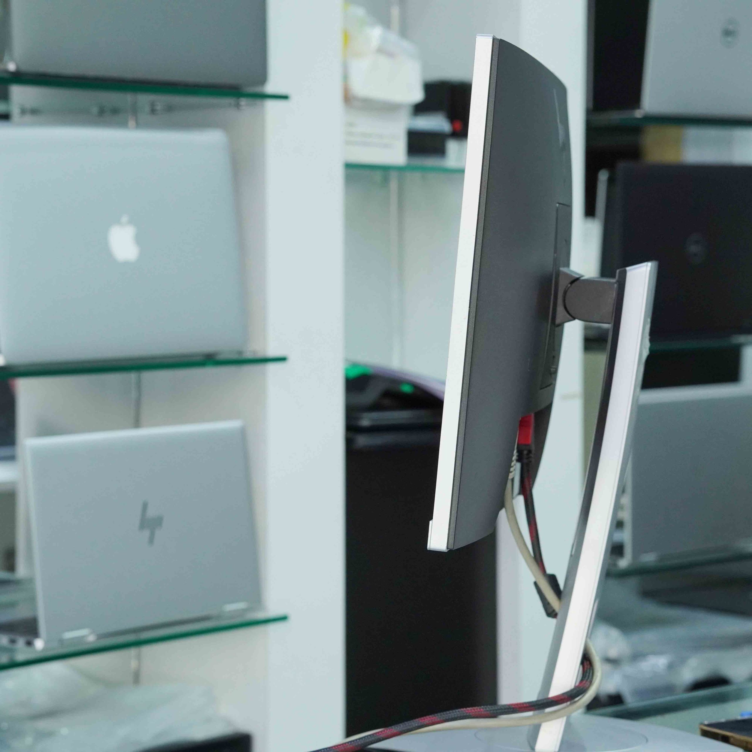 HP EliteDisplay | 24″ Monitor | HD IPS Screen | Silver – Shabab Al ...