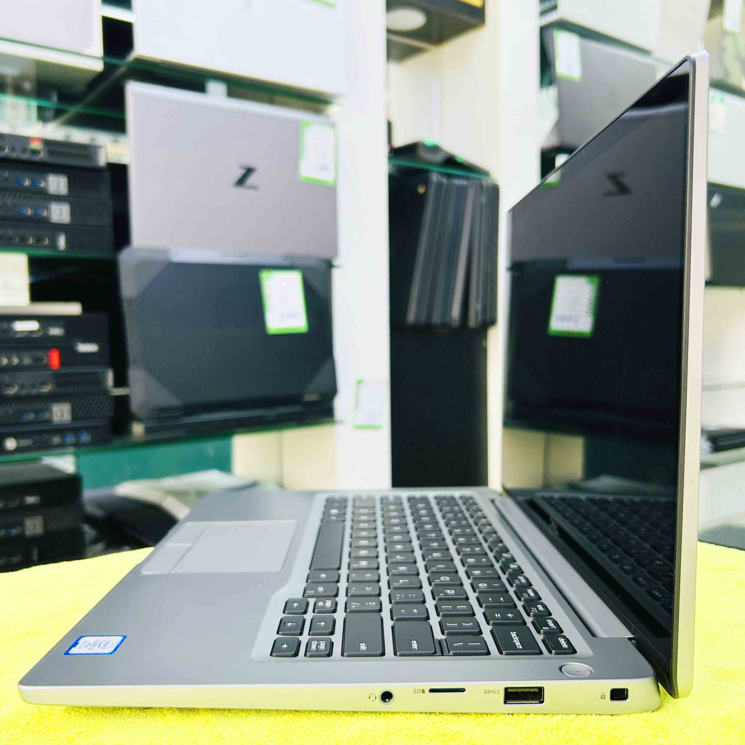 Dell Latitude 7400 – Core i5 8th Gen | 16GB RAM | 512GB SSD | 14" FHD Touch | Metal Body | Windows 11 Pro 15 IMG 5461 scaled
