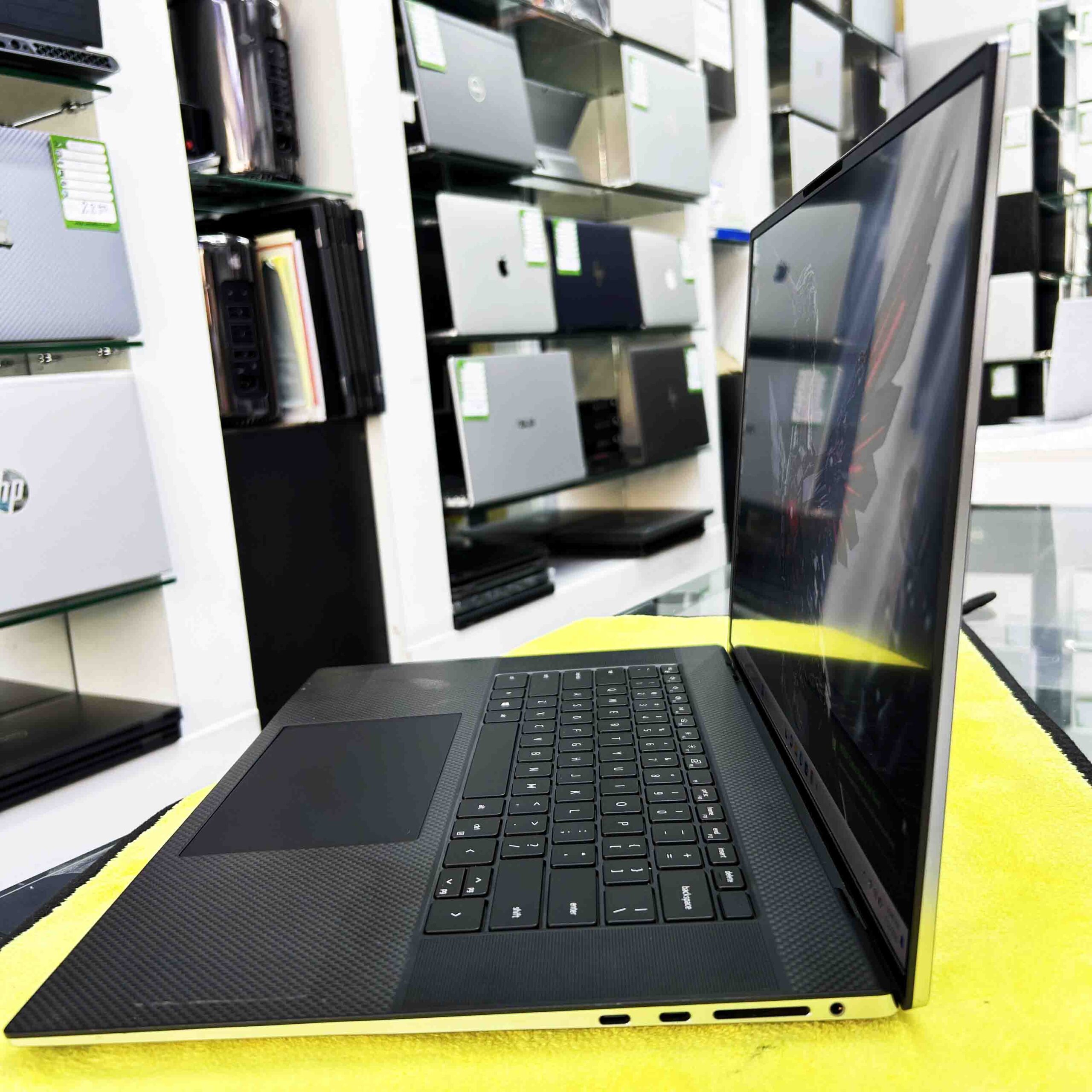 Dell Precision 5760 – Professional Mobile Workstation